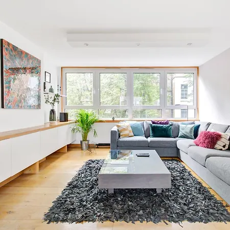Modern Notting Hill 2 Bedroom Near Royal Oak Tube